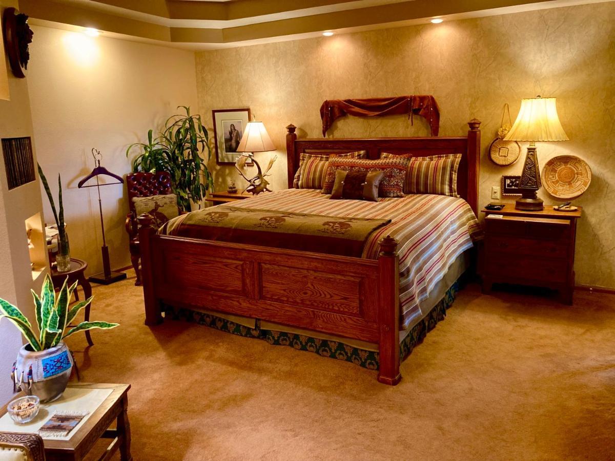 Yellowstone Cattle Baron Ensuite, Private Entrance & Parking - Prairie Rose B&B Шайен Екстериор снимка